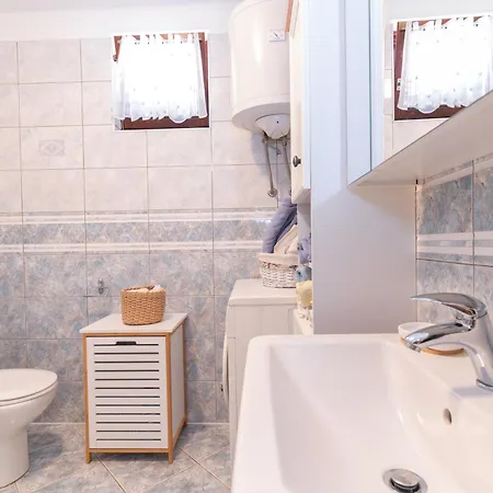 House Suzi Vikendica *