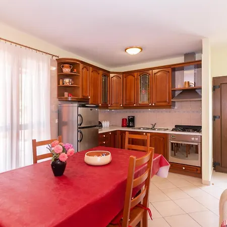 House Suzi 度假居 *